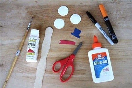 废弃雪糕棍雪人书签手工制作1